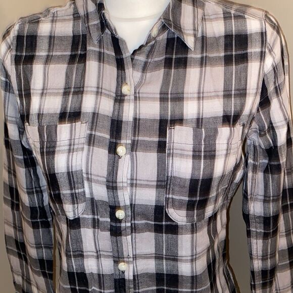 Mossimo Supply Co Plaid Button Down Top! - Picture 3 of 13